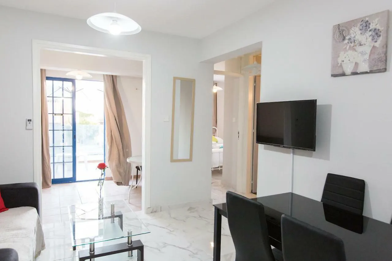 Must Stay - Evripidou Holiday Flats Larnaca Apartment
