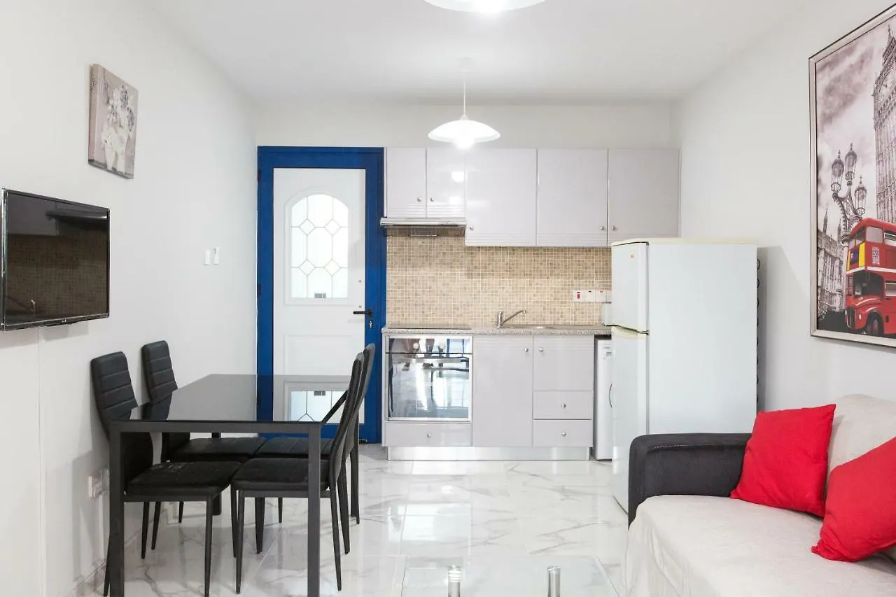 Must Stay - Evripidou Holiday Flats Larnaca