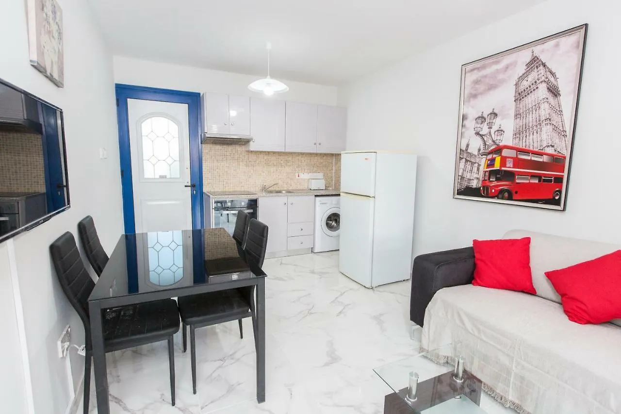 Must Stay - Evripidou Holiday Flats Larnaca Apartment