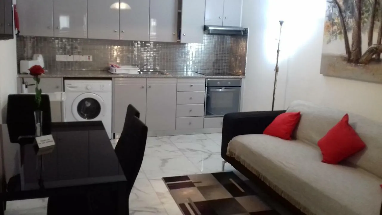 Must Stay - Evripidou Holiday Flats Larnaca Chypre