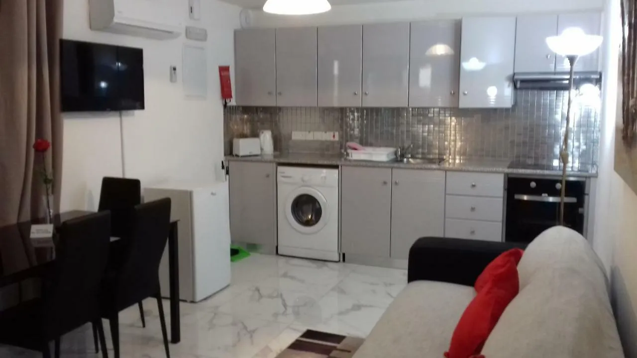 Must Stay - Evripidou Holiday Flats Larnaca 0*,  Chypre