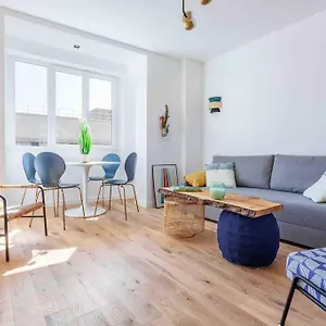 https://le-lulli-un-t2-moderne-et-pur.fr-provencehotel.com