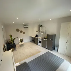 https://studio-20.fr-provencehotel.com